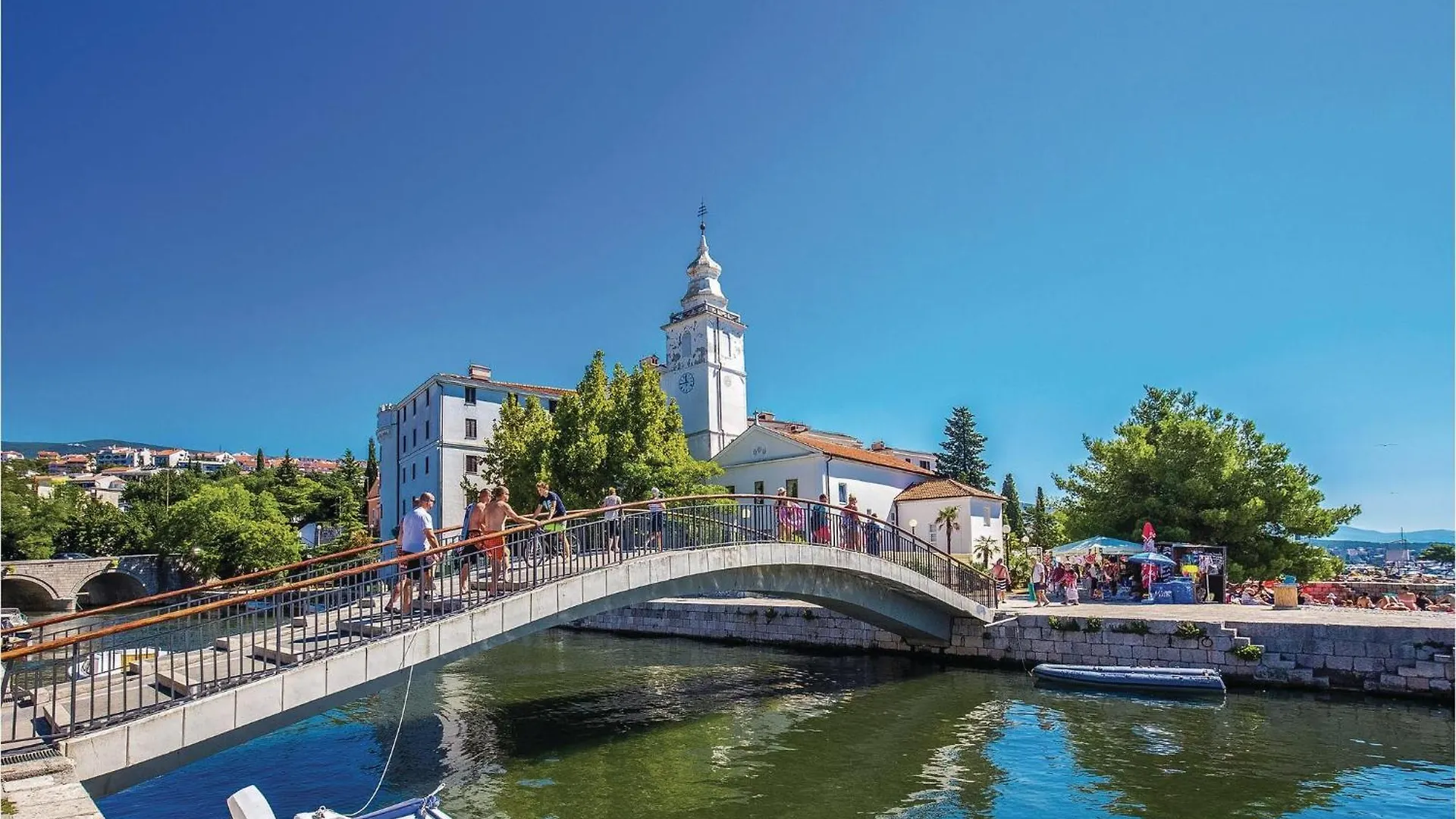 3 Bedroom Amazing Apartment In Crikvenica