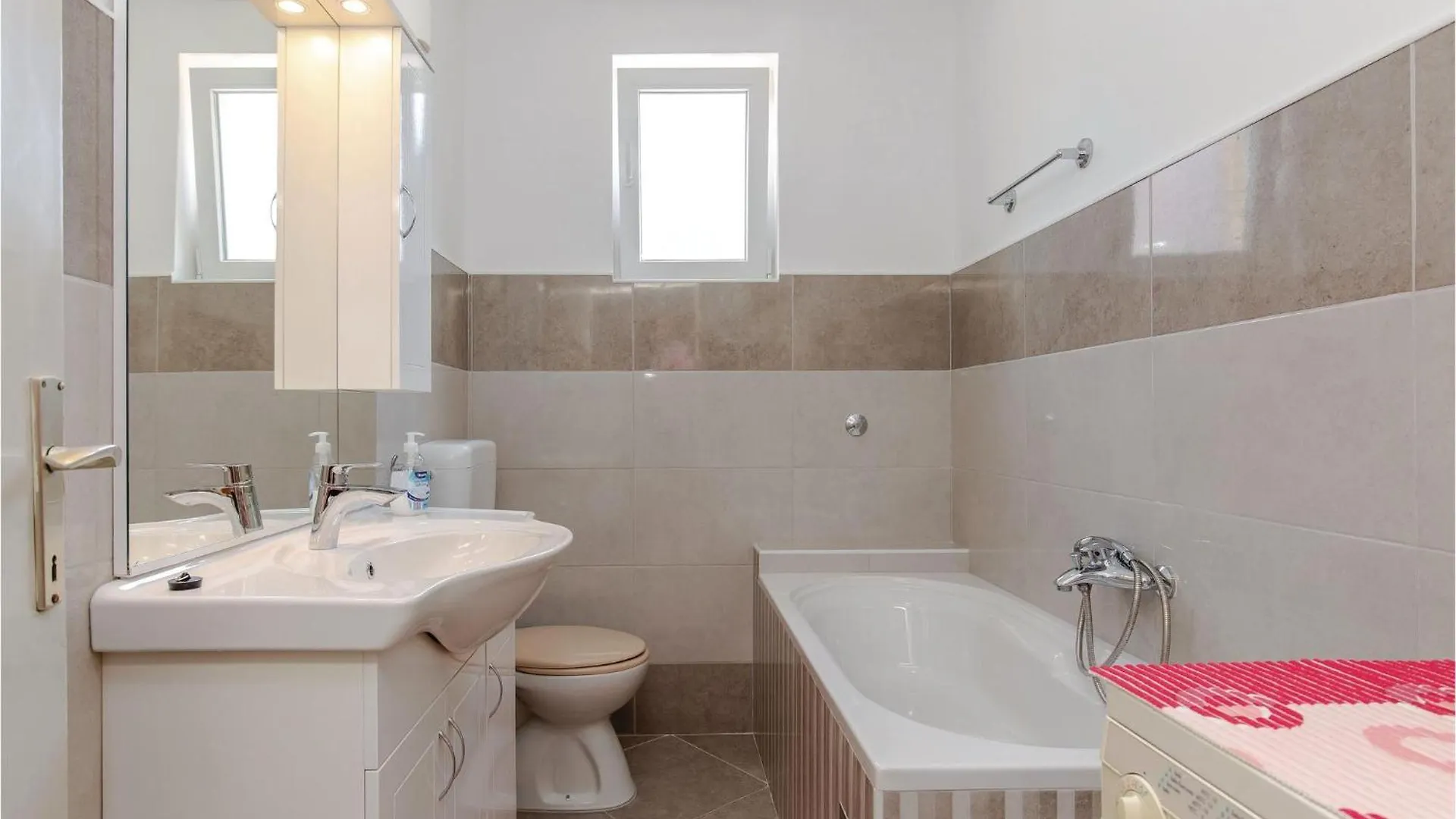 3 Bedroom Amazing Apartment In Crikvenica