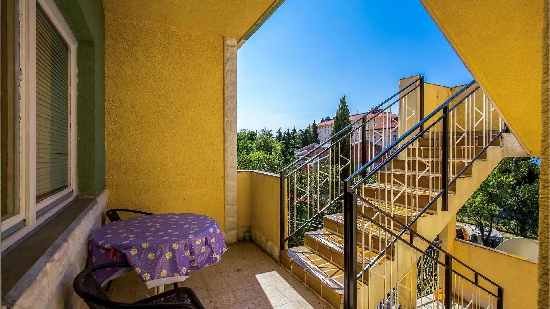 3 Bedroom Amazing Apartment In Crikvenica