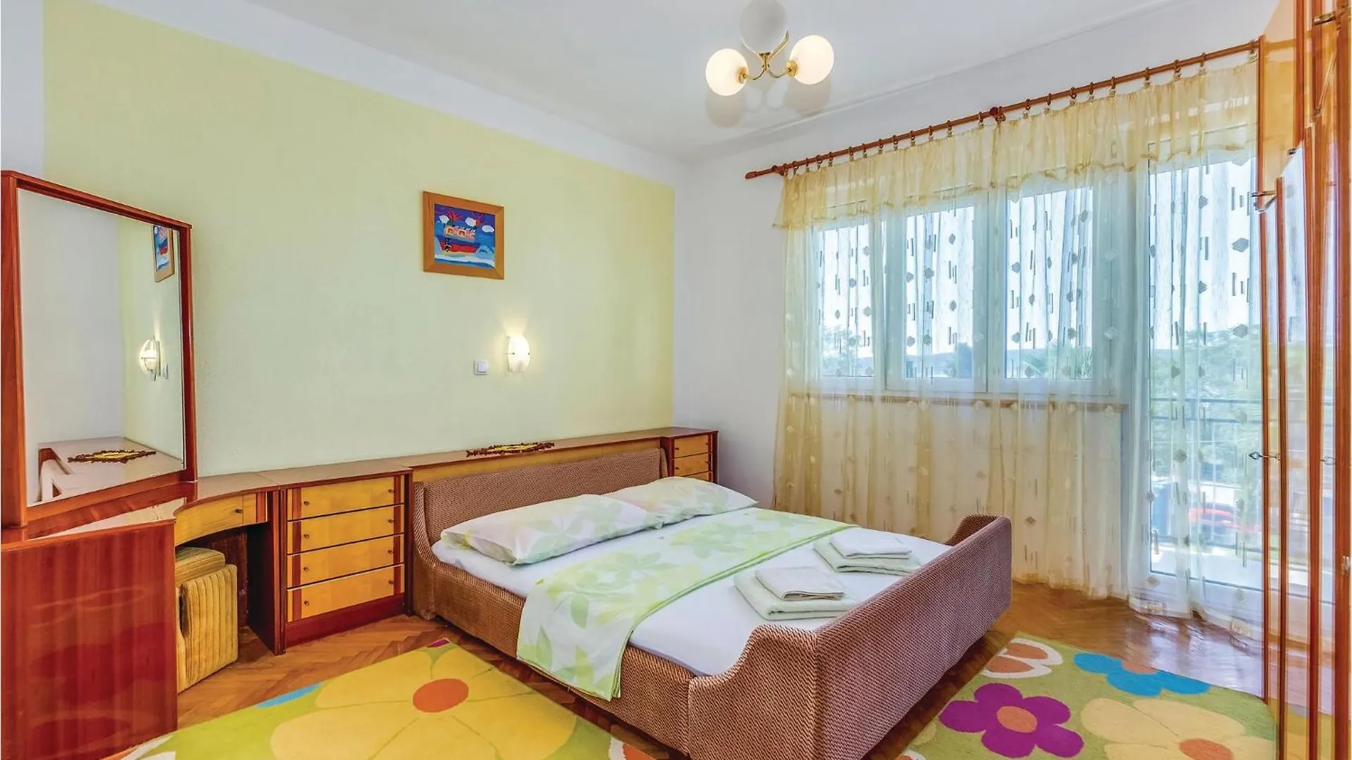 3 Bedroom Amazing Apartment In Crikvenica 0*,